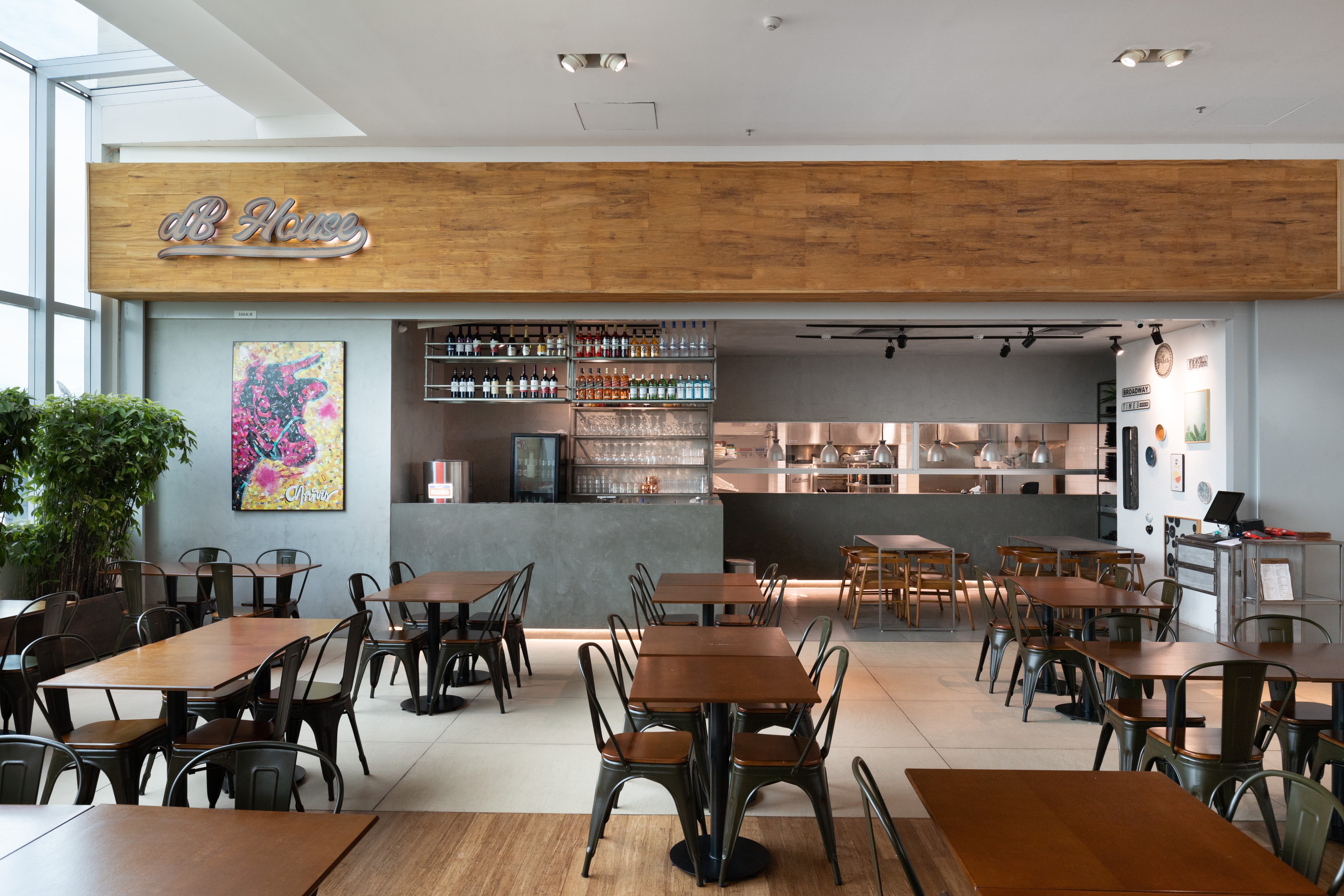 dB House Restaurante  - Village Mall